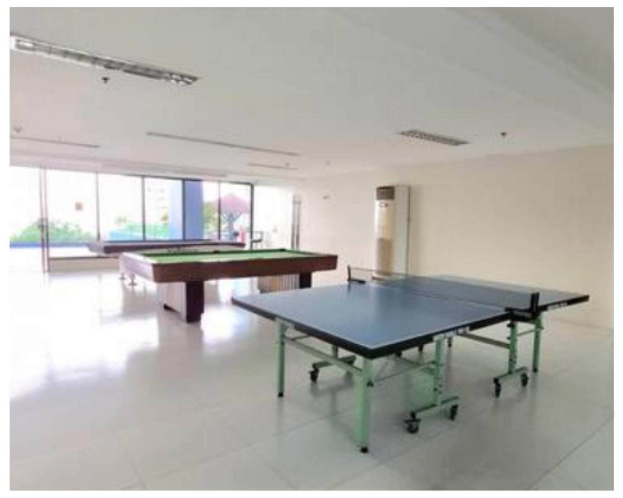 Manila Bayview Luxury Condos: Poolside Balcony Retreats Exterior photo